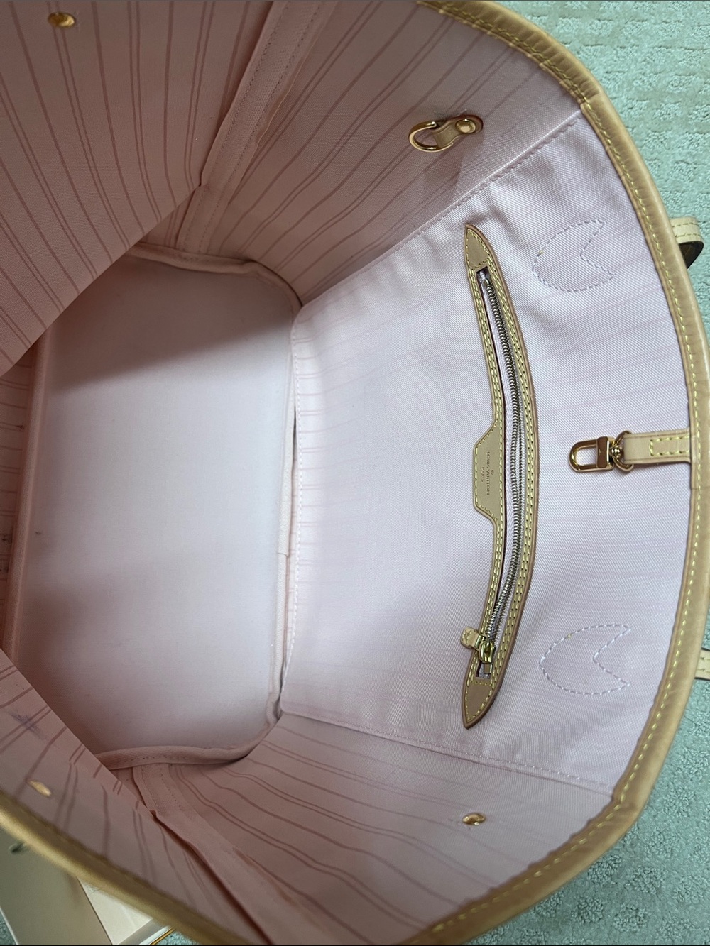 Authentic Louis Vuitton Damier Azur Tote with Pink Interior and Vachetta Trim - Picture 17 of 17